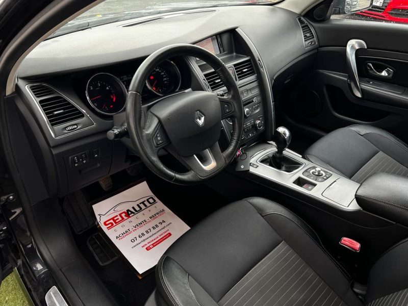 RENAULT LATITUDE 2012