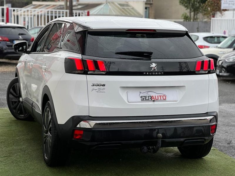 PEUGEOT 3008  2018