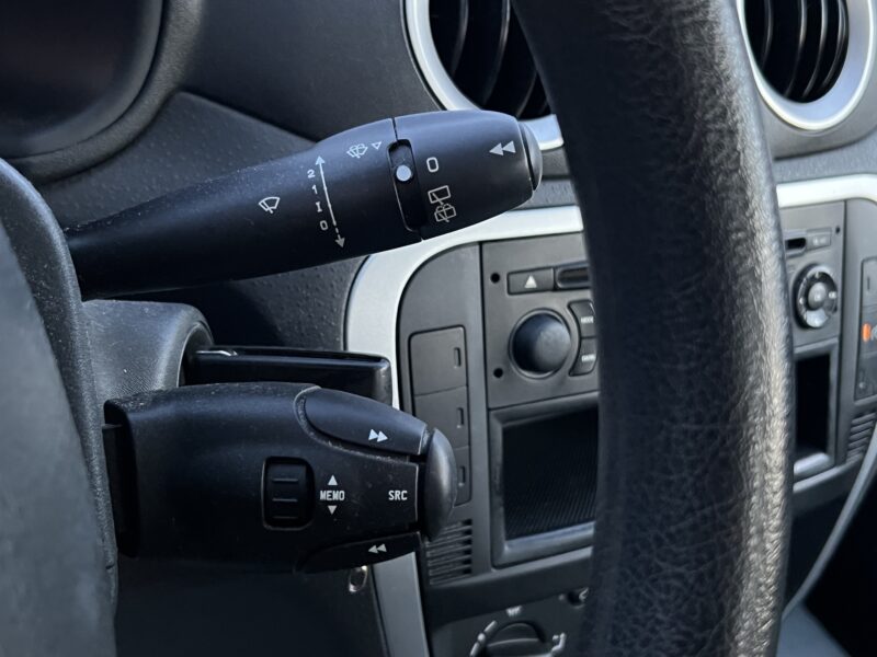 CITROEN C3 EXCLUSIVE 1.6 110 Cv BOITE AUTOMATIQUE / CLIMATISATION BLUETOOTH 5 PORTES - GARANTIE 1 AN