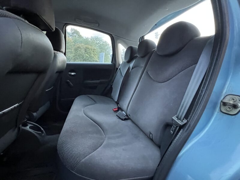 CITROEN C3 EXCLUSIVE 1.6 110 Cv BOITE AUTOMATIQUE / CLIMATISATION BLUETOOTH 5 PORTES - GARANTIE 1 AN