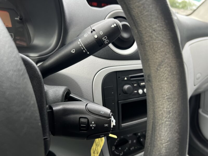 CITROEN C3 EXCLUSIVE 1.4 75 Cv 1ERE MAIN / CLIMATISATION KIT BLUETOOTH 5 PORTES - GARANTIE 1 AN