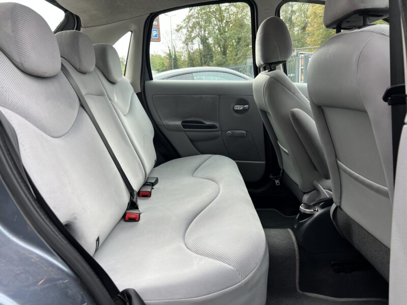 CITROEN C3 EXCLUSIVE 1.4 75 Cv 1ERE MAIN / CLIMATISATION KIT BLUETOOTH 5 PORTES - GARANTIE 1 AN