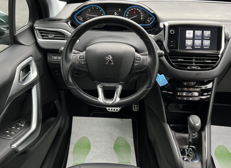 PEUGEOT 208 PHASE 2 FELINE 1.6 110 Cv BOITE AUTO GPS CARPLAY TOIT PANO / 28 080 Kms - Garantie1an