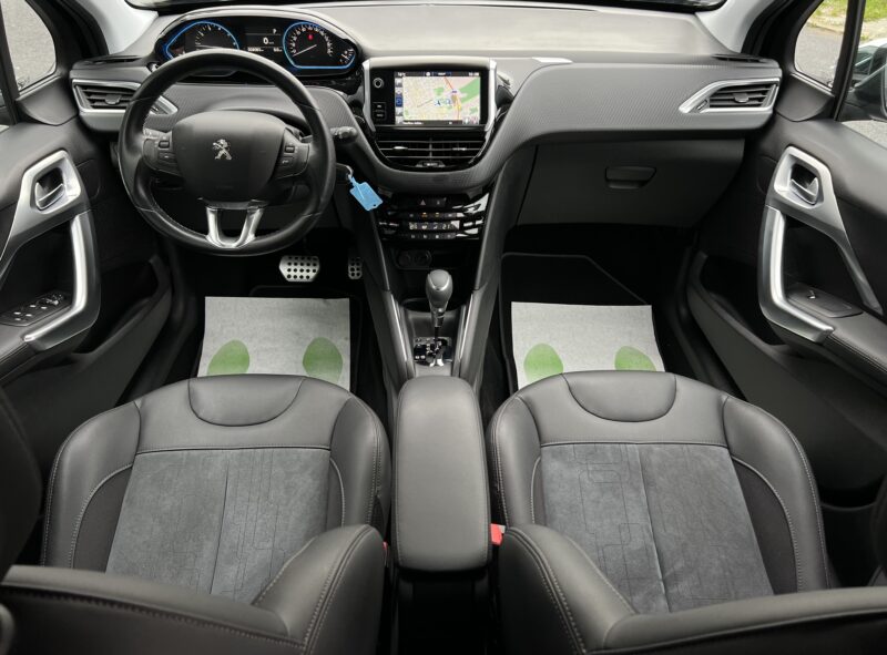PEUGEOT 208 PHASE 2 FELINE 1.6 110 Cv BOITE AUTO GPS CARPLAY TOIT PANO / 28 080 Kms - Garantie1an