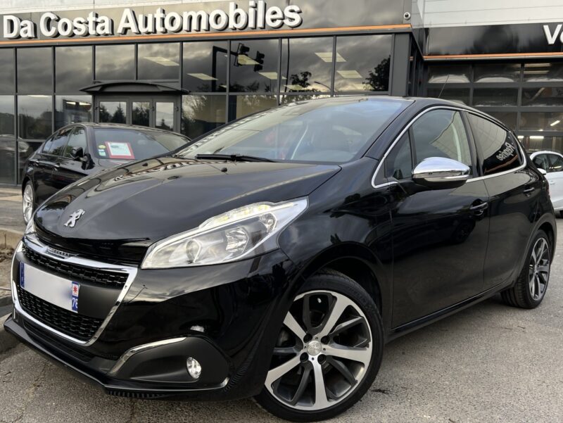 PEUGEOT 208 PHASE 2 FELINE 1.6 110 Cv BOITE AUTO GPS CARPLAY TOIT PANO / 28 080 Kms - Garantie1an