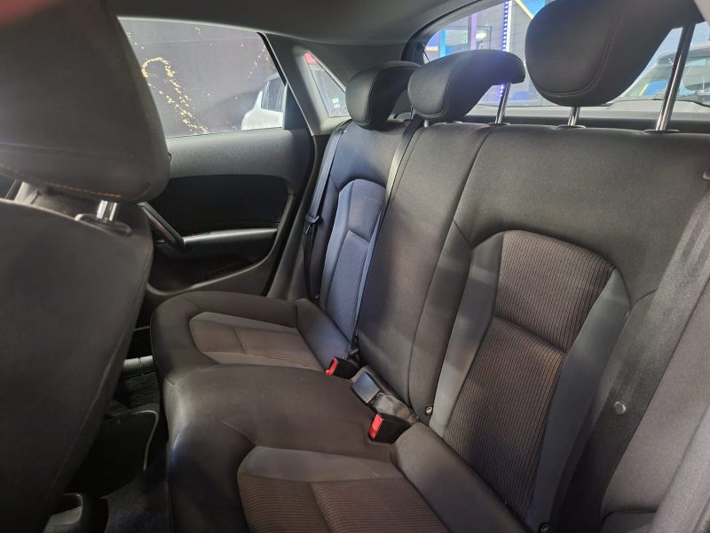 AUDI A1 SPORTBACK ULTRA AMBIENTE 95 CV 1.0 TFSI / REGULATEUR / RADAR DE RECUL / BLUETOOTH