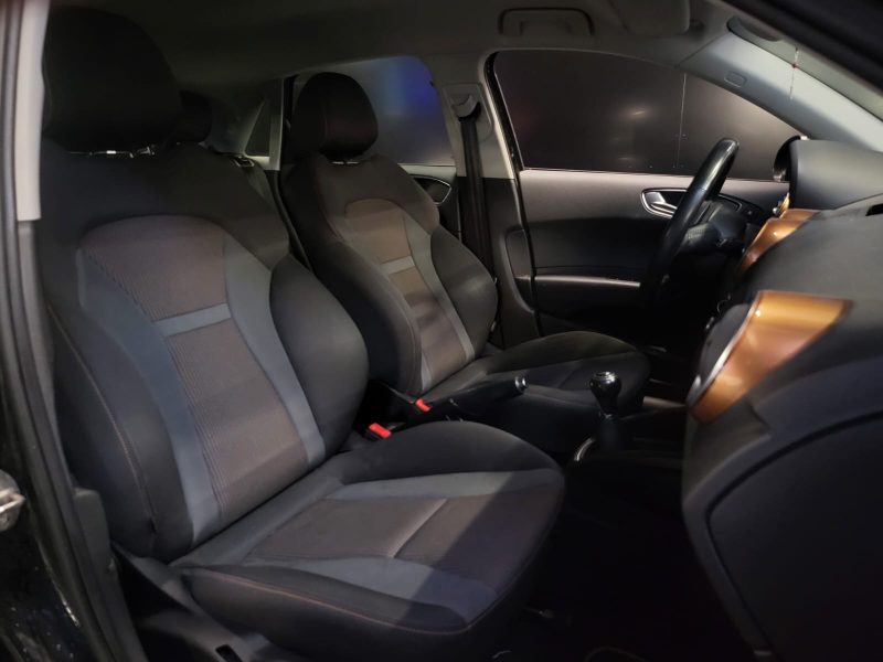 AUDI A1 SPORTBACK ULTRA AMBIENTE 95 CV 1.0 TFSI / REGULATEUR / RADAR DE RECUL / BLUETOOTH