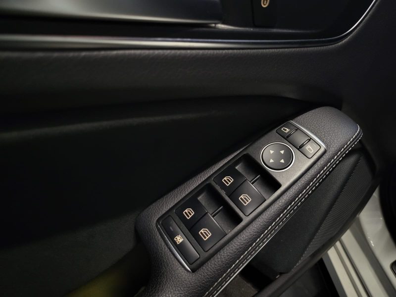 MERCEDES CLASSE A 180i 122cv WHITE ART EDITION PACK AERO A 45 AMG /CIEL ETOILE+APPLE CAR PLAY/