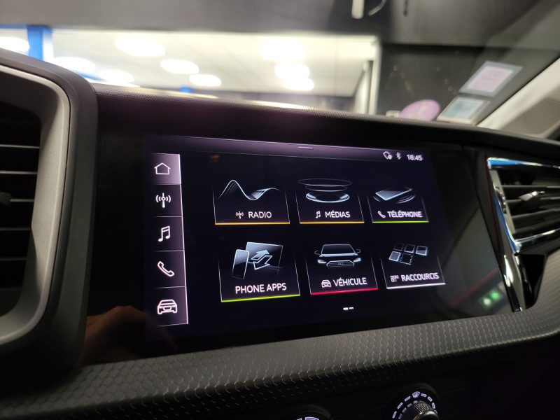 AUDI A1 SPORTBACK 25 TFSI 95cv SERIE LIMITEE ADVANCED CARPLAY / VIRTUAL BVM 1ER MAIN