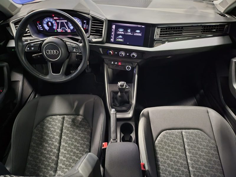 AUDI A1 SPORTBACK 25 TFSI 95cv SERIE LIMITEE ADVANCED CARPLAY / VIRTUAL BVM 1ER MAIN