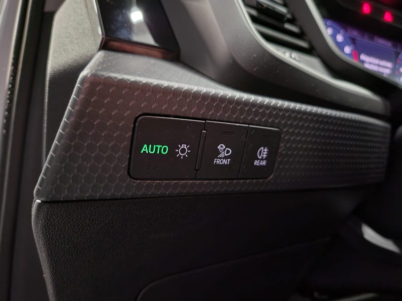 AUDI A1 SPORTBACK 25 TFSI 95cv SERIE LIMITEE ADVANCED CARPLAY / VIRTUAL BVM 1ER MAIN