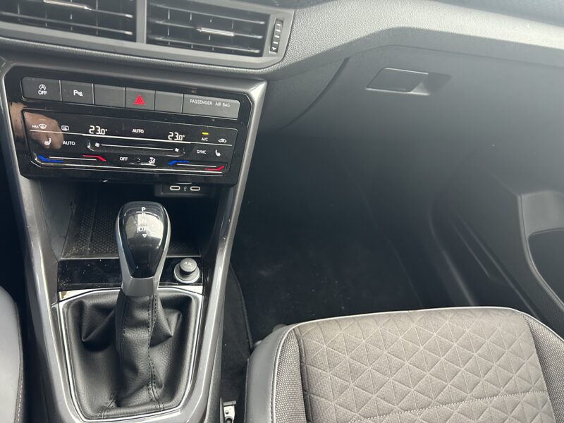 VOLKSWAGEN T-CROSS 2023