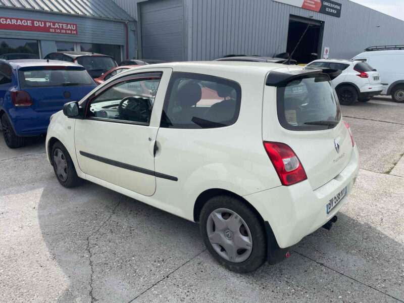 RENAULT TWINGO II 2011