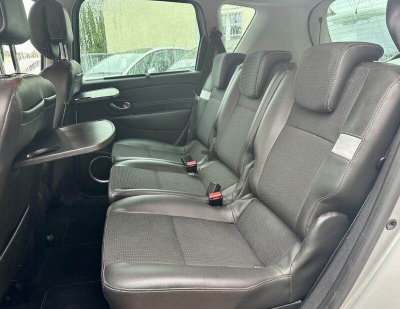 RENAULT SCENIC III 2011