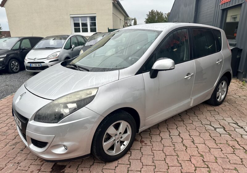 RENAULT SCENIC III 2011
