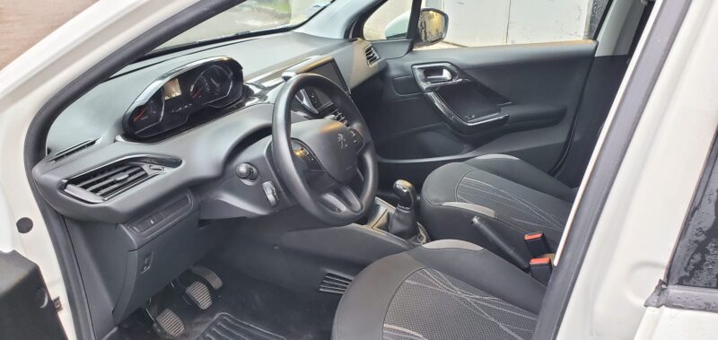 Peugeot 208 1.4 HDi 70 cv, 4cv, blanche, *CTTE*, 