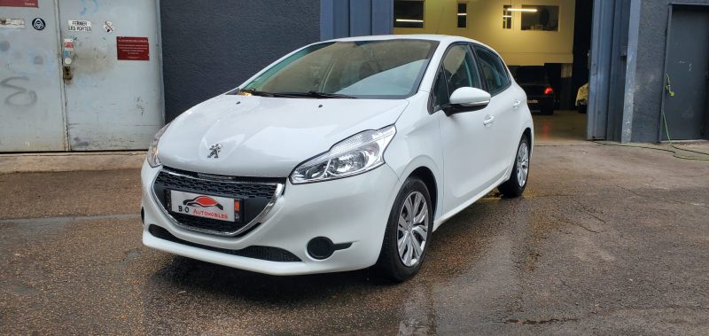 Peugeot 208 1.4 HDi 70 cv, 4cv, blanche, * Idéale jeune conducteur*