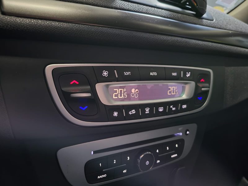 RENAULT MEGANE 1.5 dCi 110cv / FINITION BUSINESS / RADAR DE RECULE / ENTRETIEN A JOUR / DISTRIB OK