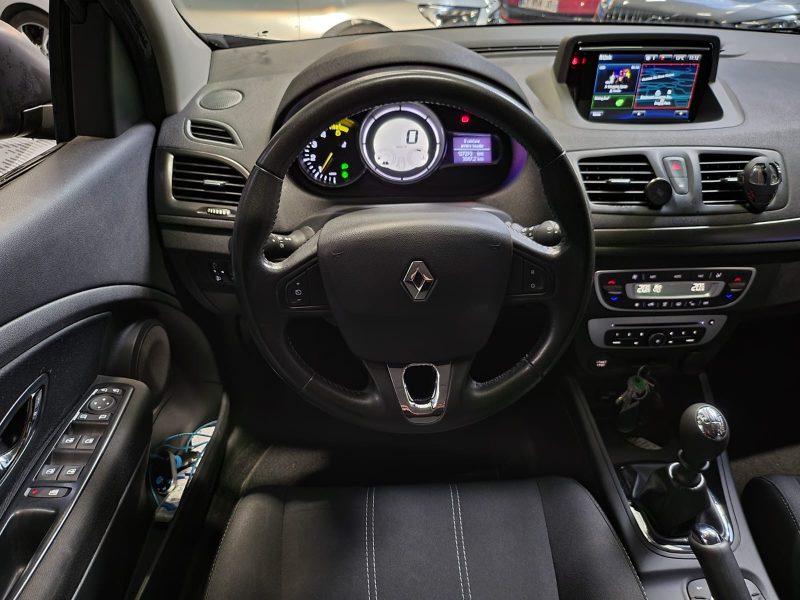 RENAULT MEGANE 1.5 dCi 110cv / FINITION BUSINESS / RADAR DE RECULE / ENTRETIEN A JOUR / DISTRIB OK