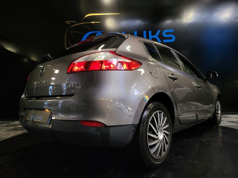 RENAULT MEGANE 1.5 dCi 110cv / FINITION BUSINESS / RADAR DE RECULE / ENTRETIEN A JOUR / DISTRIB OK