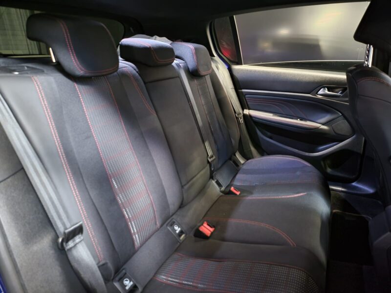 PEUGEOT 308 II 1.2 PureTech 130cv GT-line / CAMERA / BVA EAT8 / DISTRIB OK / CARPLAY