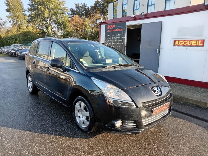 PEUGEOT 5008 2010