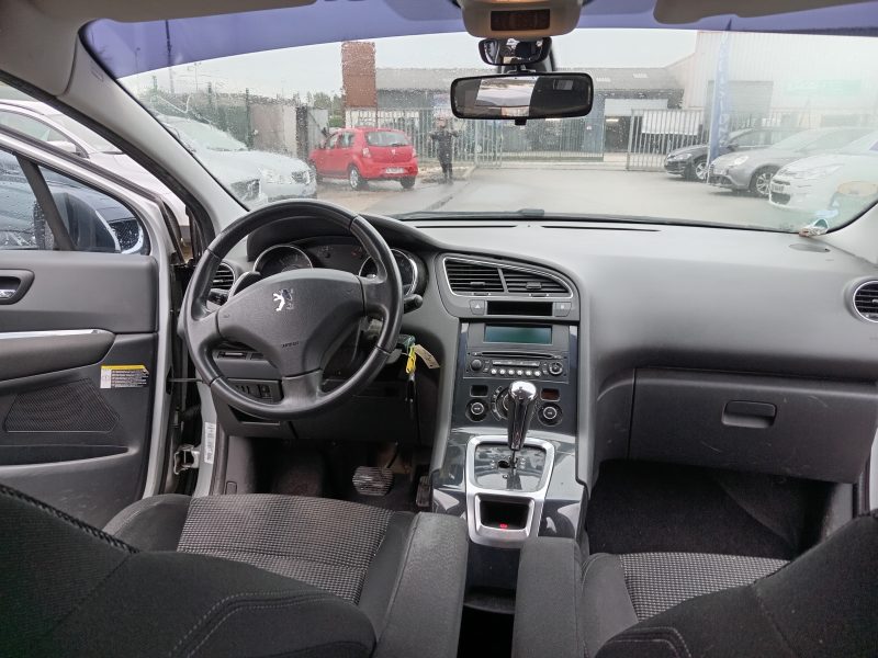 PEUGEOT 5008 2010