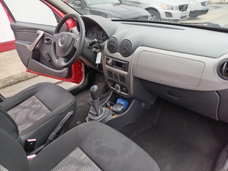 DACIA SANDERO 2010