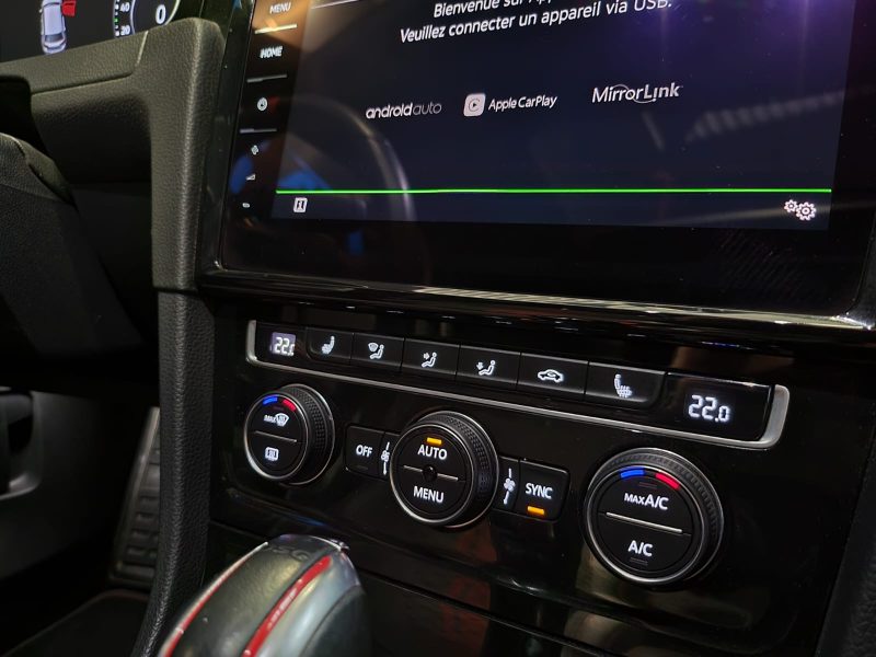 VOLKSWAGEN GOLF VII GTI TCR 290cv AKRAPOVIC / TOIT OUVRANT / GRAND GPS PRO / PACK LUMIERE D\'AMBI