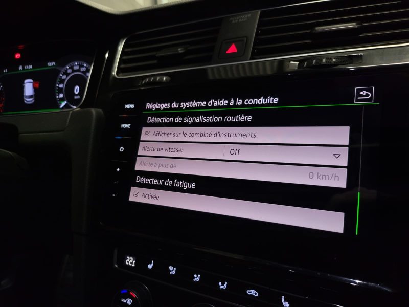 VOLKSWAGEN GOLF VII GTI TCR 290cv AKRAPOVIC / TOIT OUVRANT / GRAND GPS PRO / PACK LUMIERE D\'AMBI