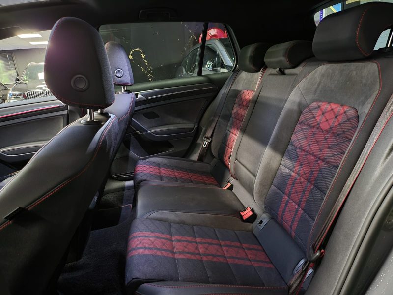 VOLKSWAGEN GOLF VII GTI TCR 290cv AKRAPOVIC / TOIT OUVRANT / GRAND GPS PRO / PACK LUMIERE D\'AMBI