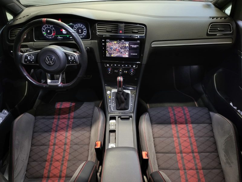 VOLKSWAGEN GOLF VII GTI TCR 290cv AKRAPOVIC / TOIT OUVRANT / GRAND GPS PRO / PACK LUMIERE D\'AMBI