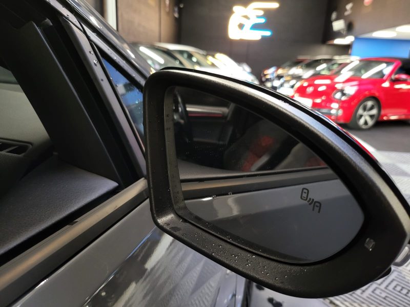 VOLKSWAGEN GOLF VII GTI TCR 290cv AKRAPOVIC / TOIT OUVRANT / GRAND GPS PRO / PACK LUMIERE D\'AMBI