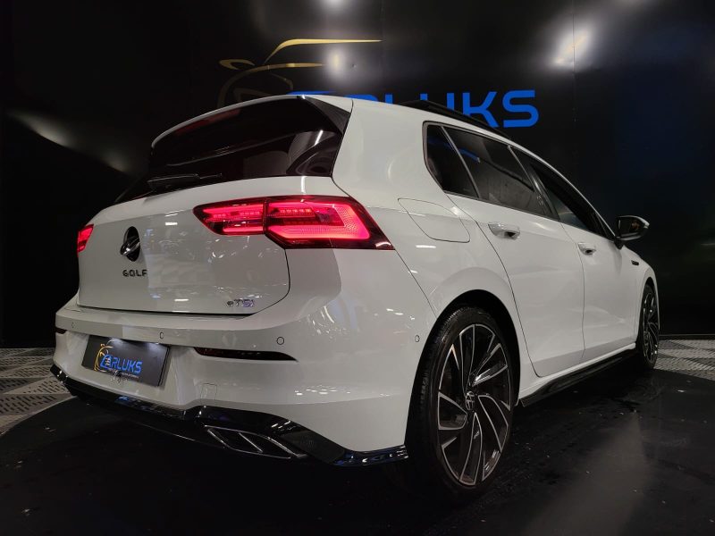 VOLKSWAGEN GOLF VIII 8 R-LINE 1.5 eTSI 150 cv / TOIT OUVRANT/ CARPLAY