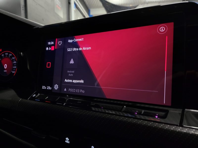 VOLKSWAGEN GOLF VIII 8 R-LINE 1.5 eTSI 150 cv / TOIT OUVRANT/ CARPLAY