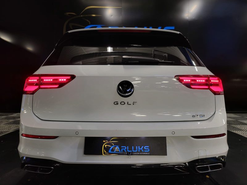 VOLKSWAGEN GOLF VIII 8 R-LINE 1.5 eTSI 150 cv / TOIT OUVRANT/ CARPLAY