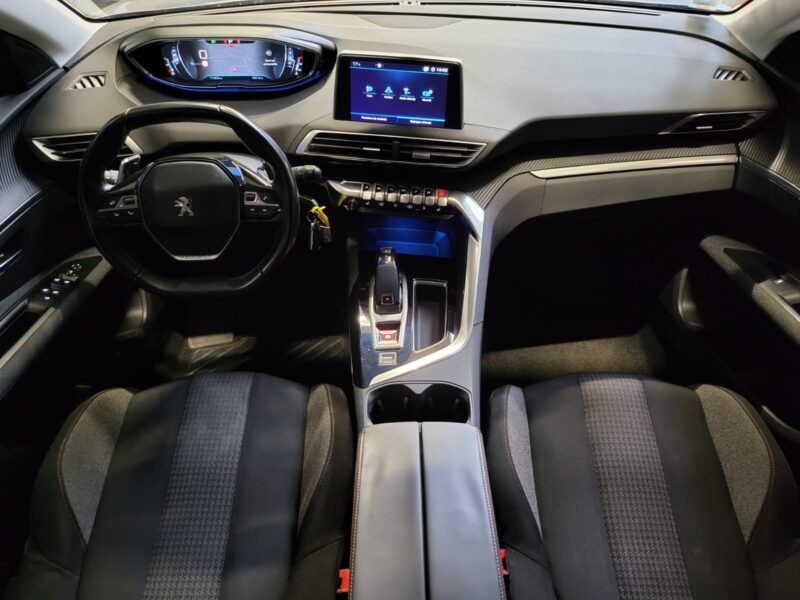 PEUGEOT 3008 1.2 PureTech 130cv ACTIVE BUSINESS S&S EAT6 CARPLAY / RADARS AV AR / DISTRIBUTION FAITE