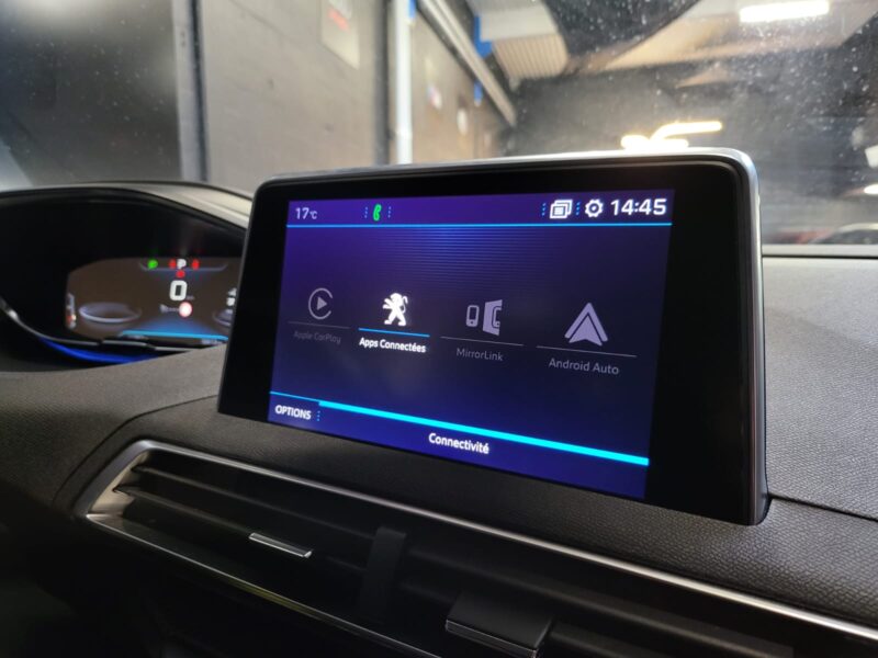 PEUGEOT 3008 1.2 PureTech 130cv ACTIVE BUSINESS S&S EAT6 CARPLAY / RADARS AV AR / DISTRIBUTION FAITE