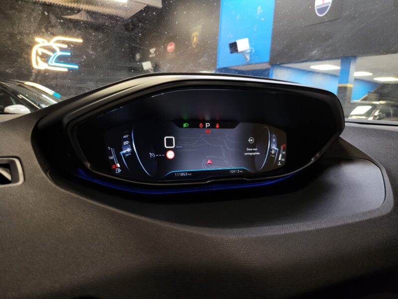 PEUGEOT 3008 1.2 PureTech 130cv ACTIVE BUSINESS S&S EAT6 CARPLAY / RADARS AV AR / DISTRIBUTION FAITE