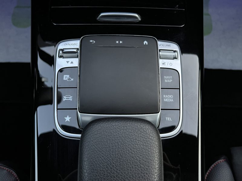 MERCEDES CLASSE A IV 200 AMG-LINE 163 Cv BVA7 TOIT OUVRANT GRAND ECRAN APPLE & ANDROID Garantie6Mois