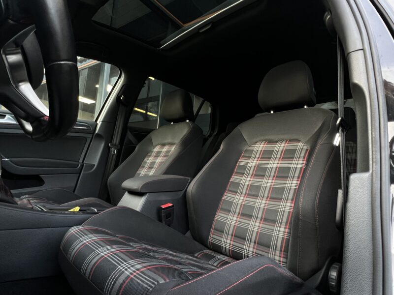 VOLKSWAGEN GOLF PHASE 2 GTI PERFORMANCE 2.0 TSI 245 TOIT OUVRANT VIRTUAL COCKPIT - Garantie6Mois