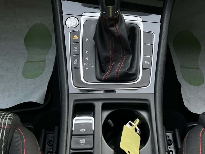 VOLKSWAGEN GOLF PHASE 2 GTI PERFORMANCE 2.0 TSI 245 TOIT OUVRANT VIRTUAL COCKPIT - Garantie6Mois