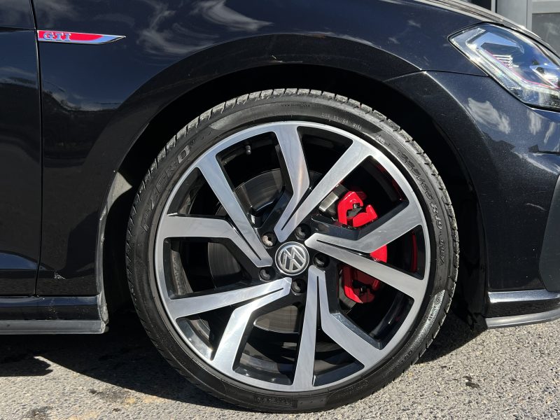 VOLKSWAGEN GOLF 7 PHASE 2 GTI PERFORMANCE 2.0 TSI 245 TOIT OUVRANT VIRTUAL COCKPIT - Garantie6Mois
