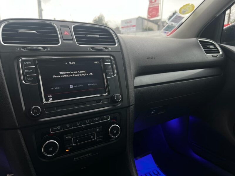 VOLKSWAGEN GOLF VI 2012