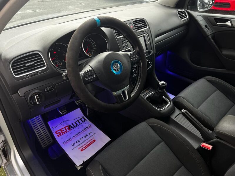 VOLKSWAGEN GOLF VI 2012