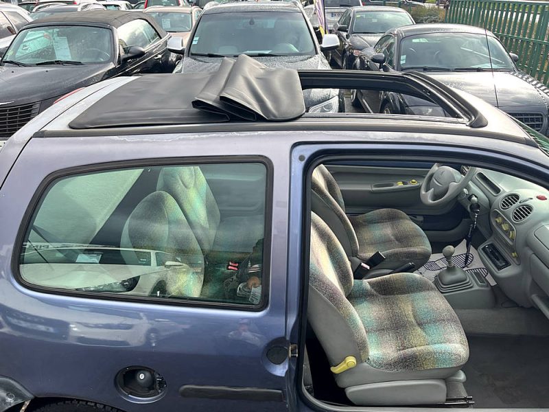 RENAULT TWINGO I 2000