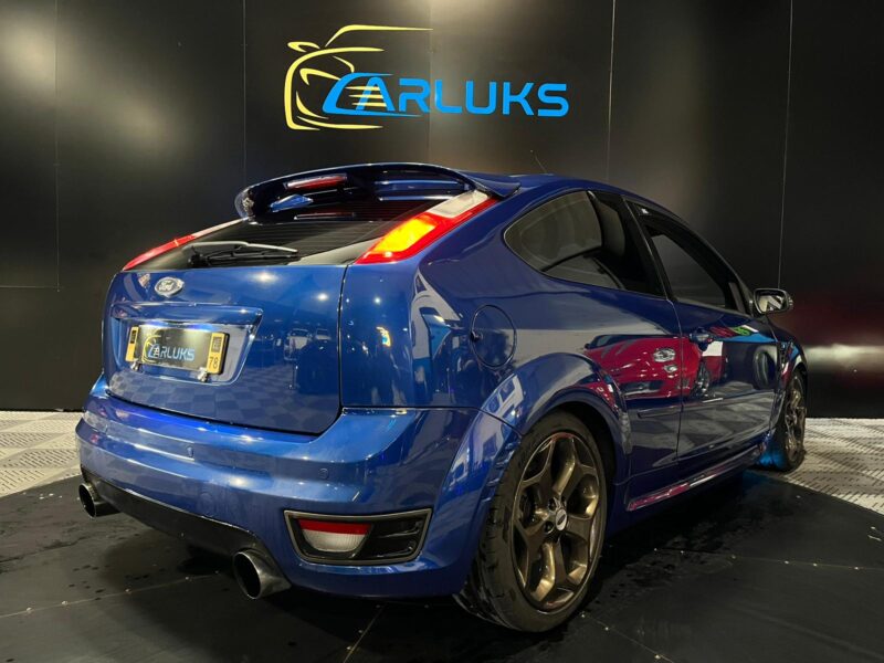 FORD FOCUS ST II 2.5 Turbo 220cv BVM6 // SIEGES RECARO/RADAR-AR/CLIM-AUTO BI-ZONE