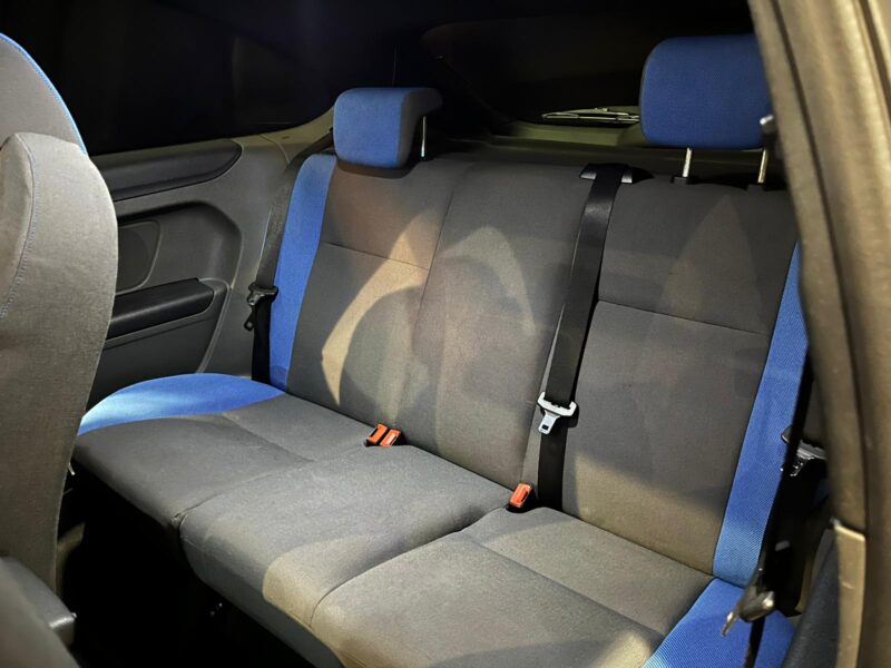 FORD FOCUS ST II 2.5 Turbo 220cv BVM6 // SIEGES RECARO/RADAR-AR/CLIM-AUTO BI-ZONE