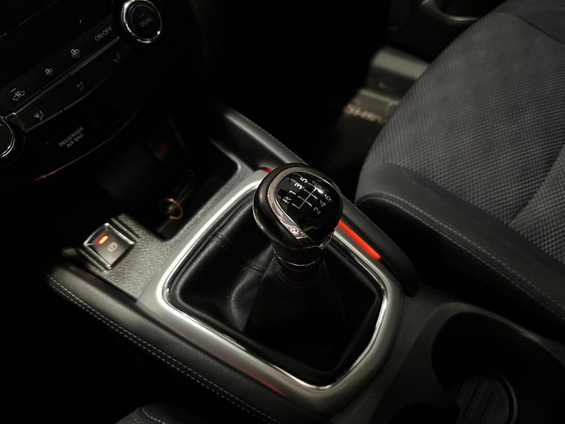 1.2 DIG-T 115cv / N-Connecta / Camera 360 / Toit Pano