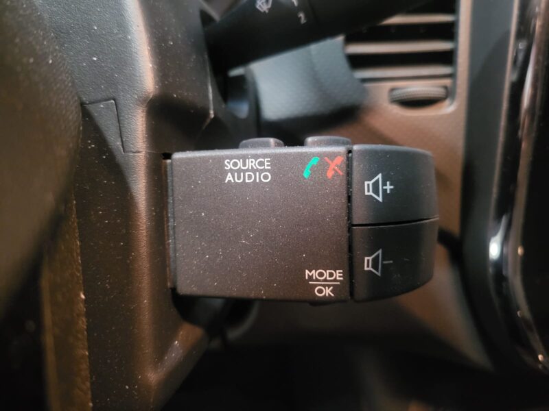 RENAULT CAPTUR 1.2 TCe 120cv Intens EDC // RADAR-AR/GPS/BLUETOOTH